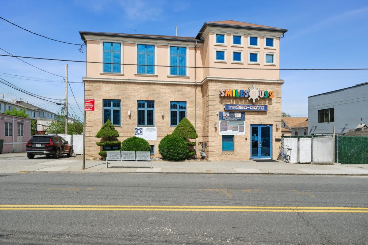 351 Sand Ln Staten Island New York