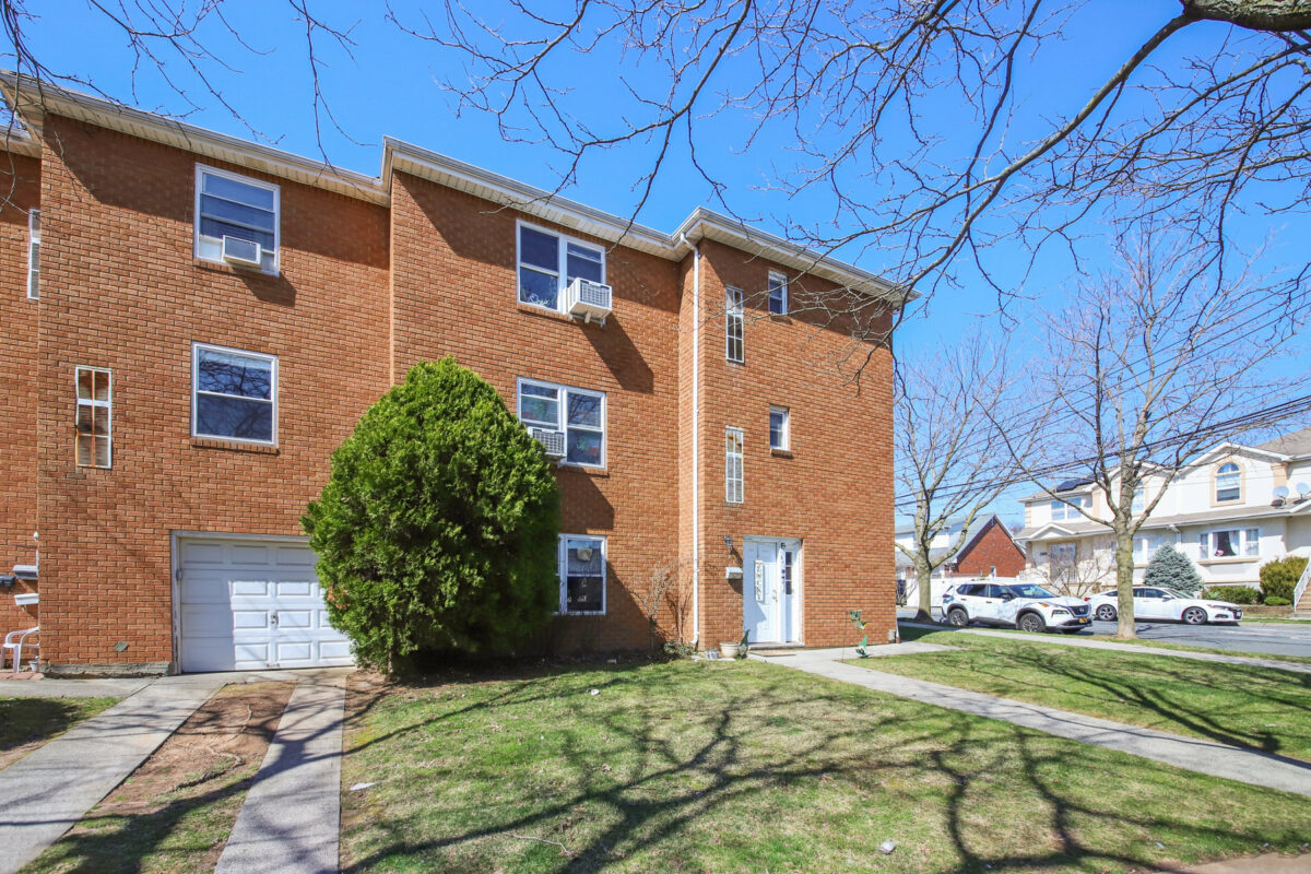 545 N Railroad Ave Staten Island New York