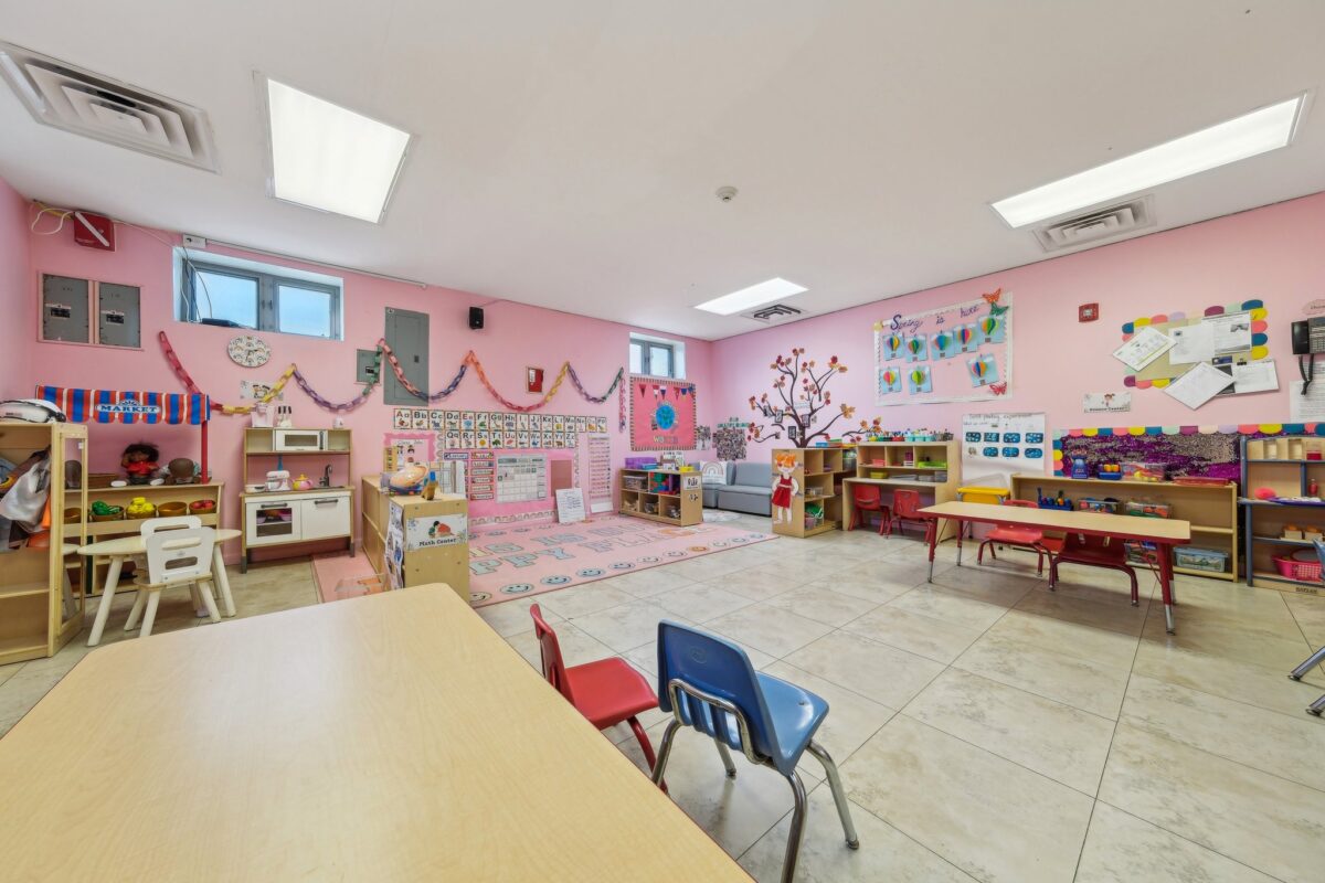 351 Sand Ln Staten Island New York