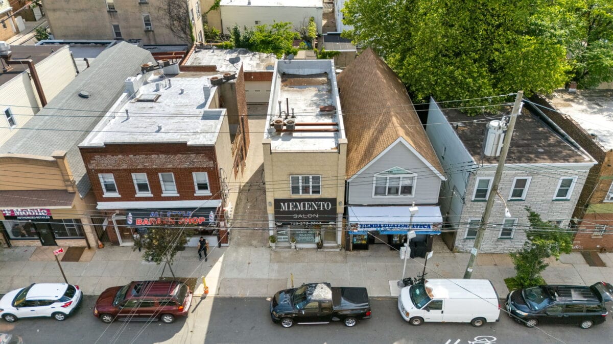 1084-1086 Bay Street