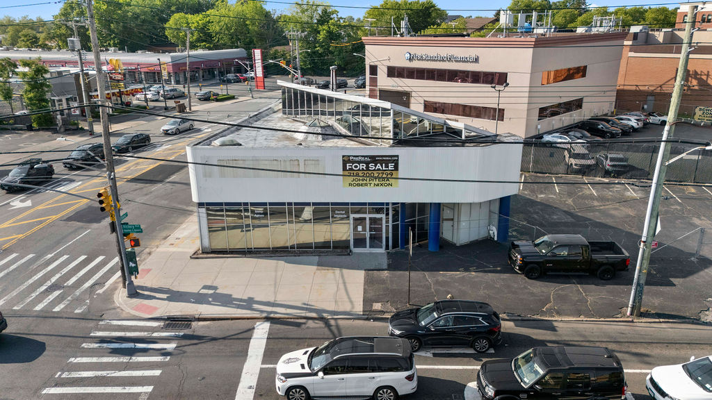 1659 Richmond Ave commercial property for sale