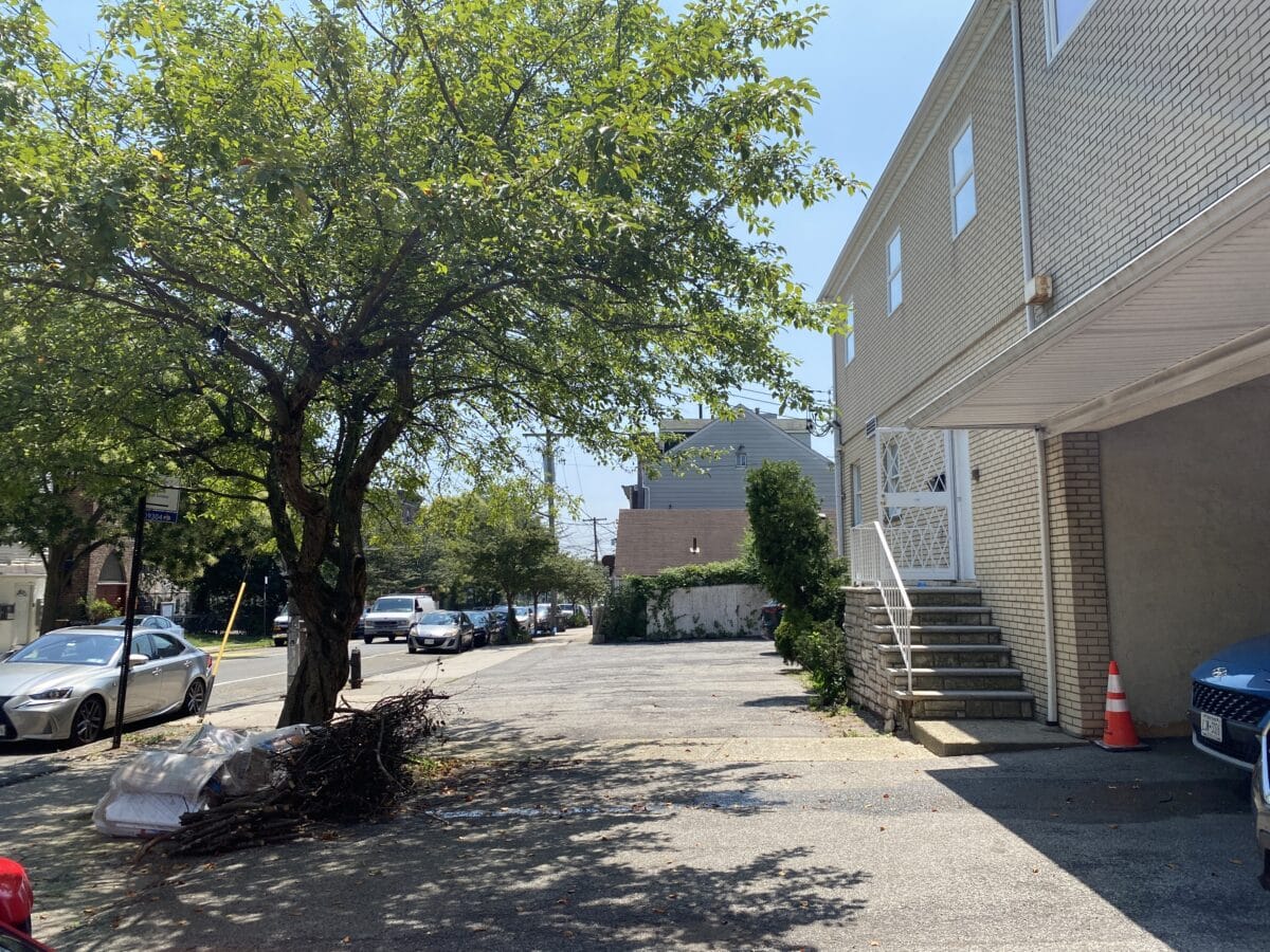 40 Van Duzer Street
