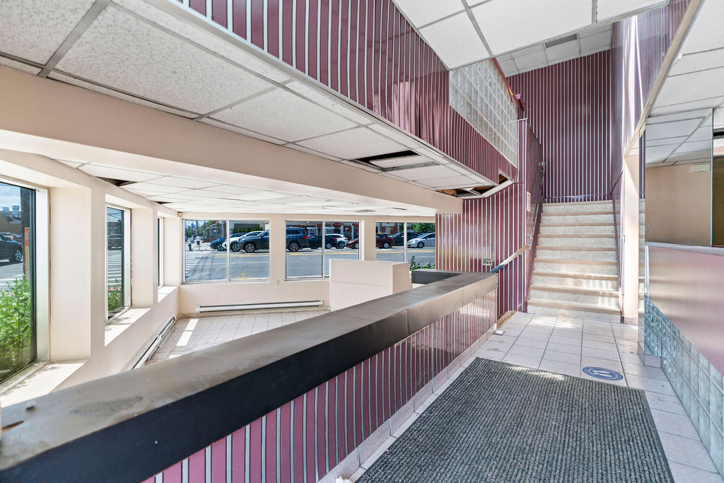 1659 Richmond Ave commercial property for sale