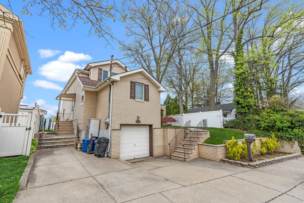 305 katan ave staten island new york