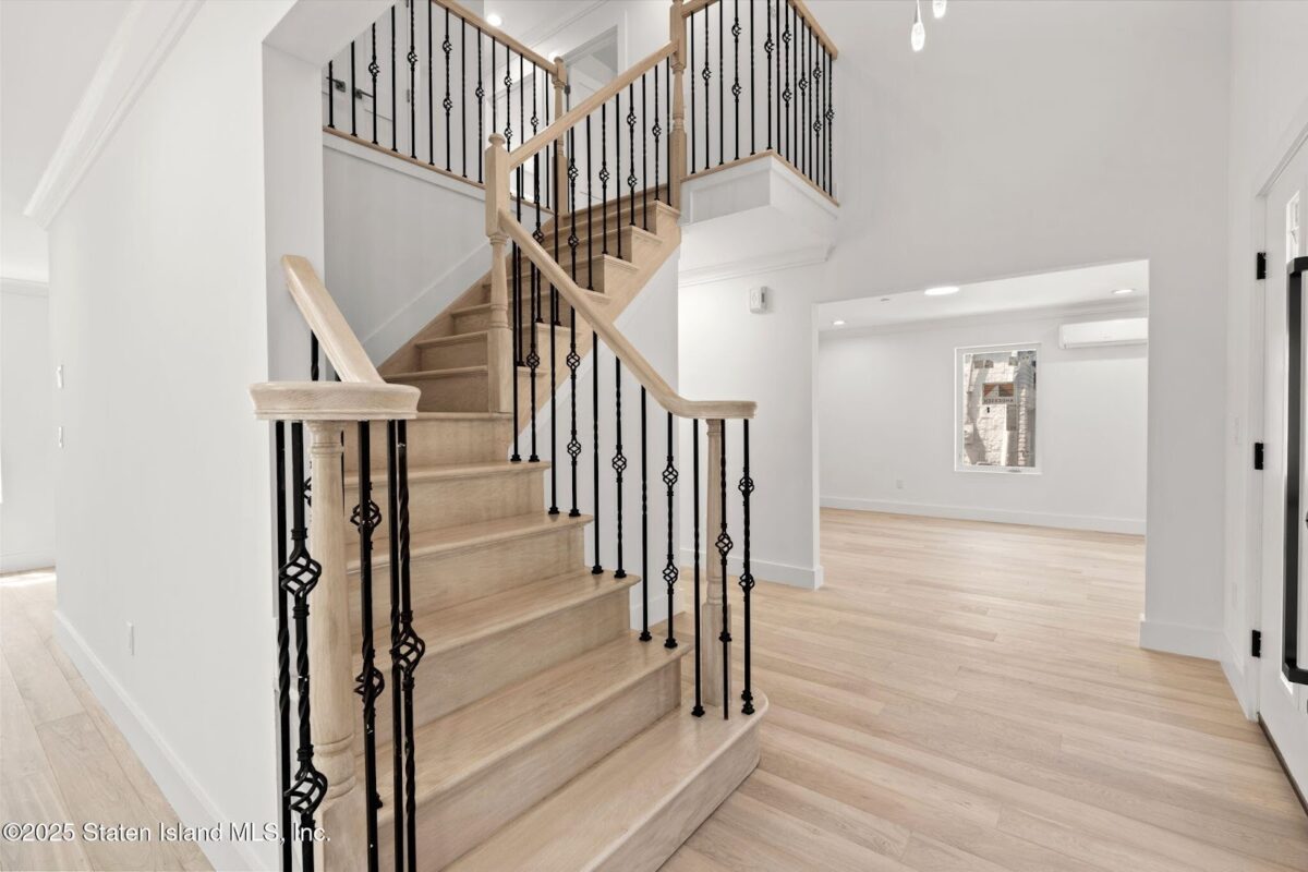 54 Cedarcliff Rd Staten Island New York