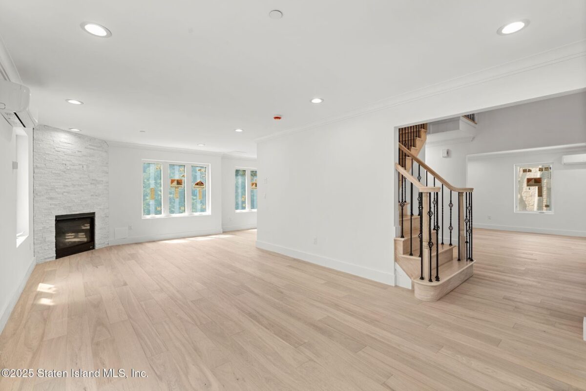 54 Cedarcliff Rd Staten Island New York